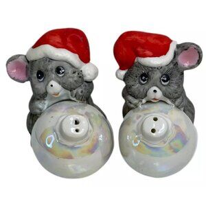Mouse W/ Santa Hat Ornament Christmas Holiday Salt & Pepper Shakers Vintage
